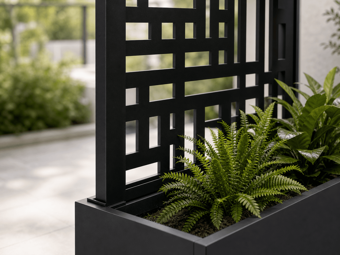 Decorative Privacy Screen Planter view 3